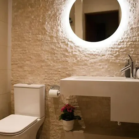 4 Travelers Together Apartment Thessaloniki